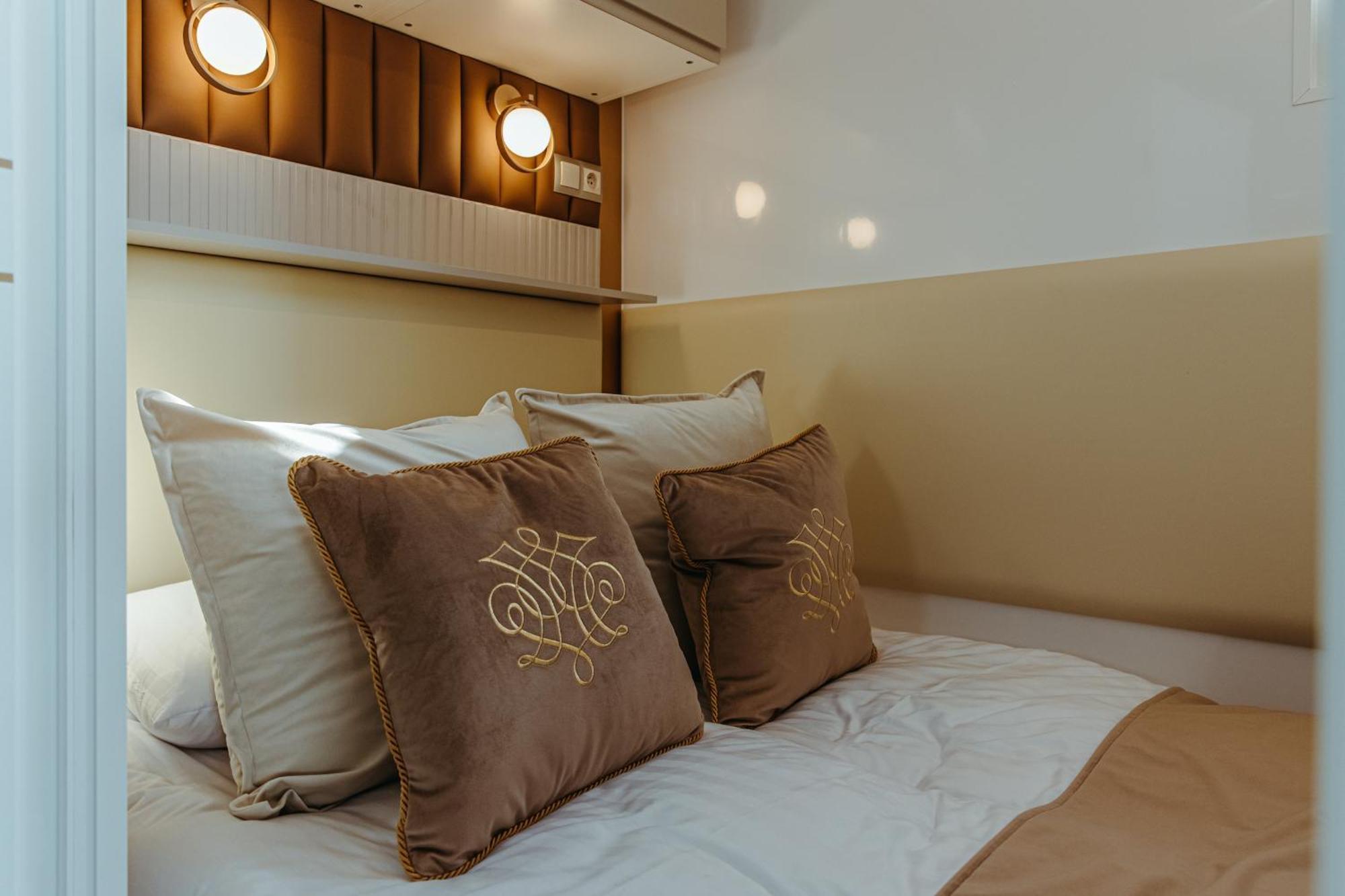 Grand Ht Houseboats - Domki Na Wodzie - Sauna, Jacuzzi, Kominek Mielno  Habitación foto