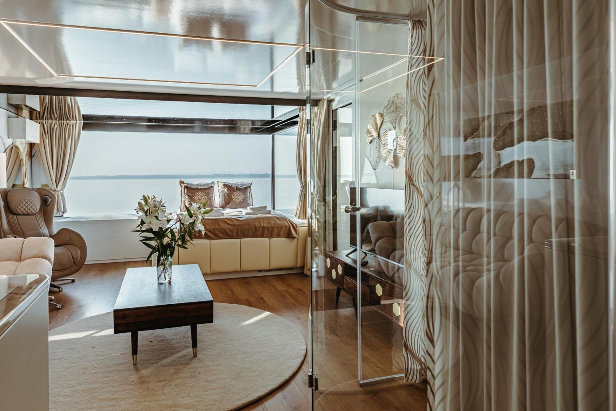 Grand Ht Houseboats - Domki Na Wodzie - Sauna, Jacuzzi, Kominek Mielno  Habitación foto